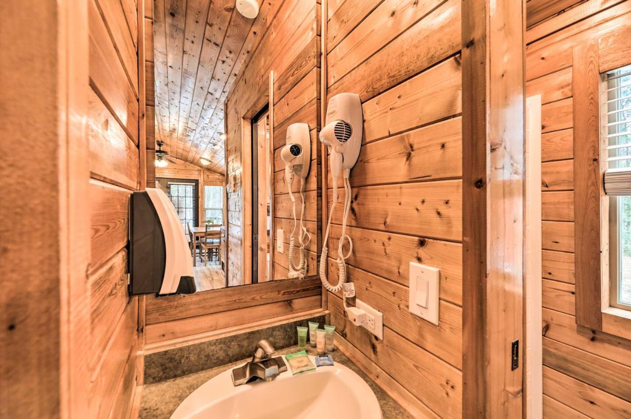 Beautiful New Bern Studio Cabin With Fire Pit! Eksteriør bilde